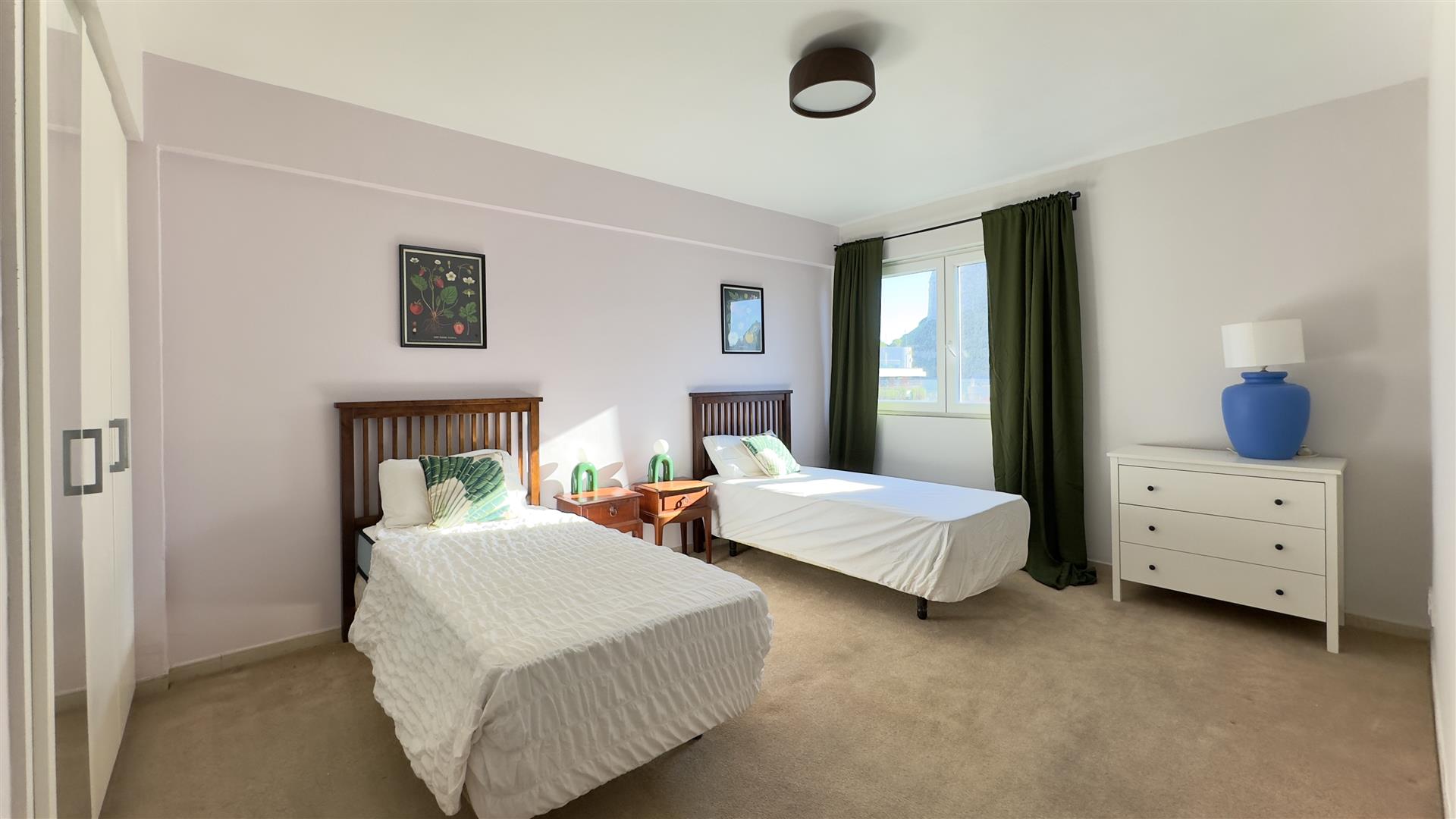 Image of Apartment - 3 Bedrooms - 1 Bathrooms for Rental in Marina Court-Gibraltar, Image 4